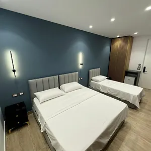 Sea La Vie 3*, Kryemëdhej Albania